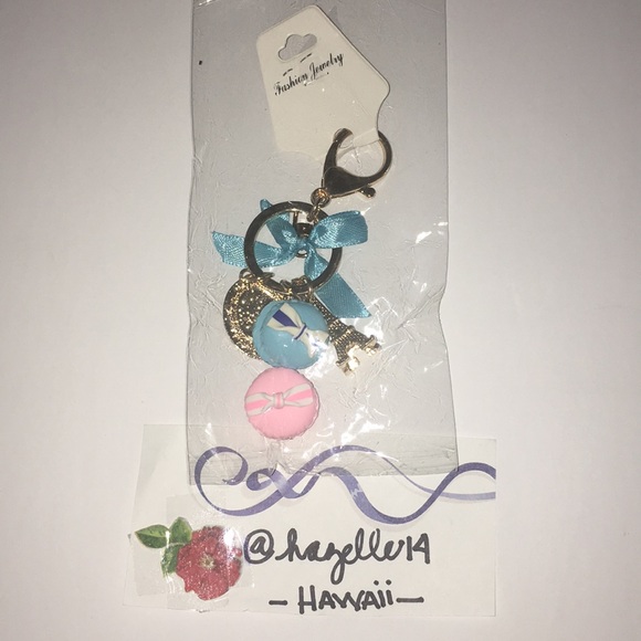 Twilly & Macaroon Keychain - Picture 3 of 5